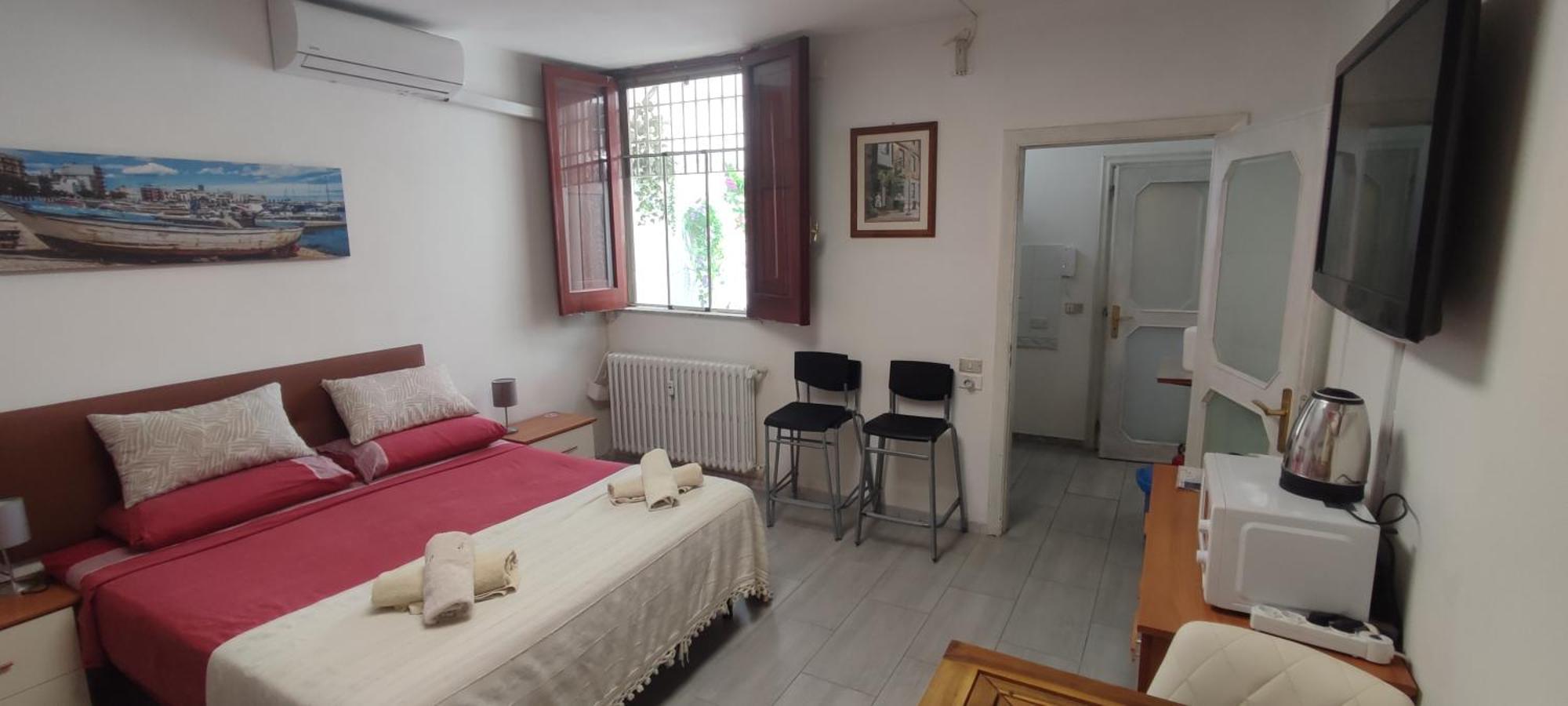 Super Central Studio, No Noise, Near Seaside, Shops باري المظهر الخارجي الصورة